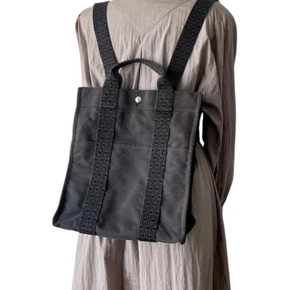 Hermes Handbags - Hermès Her Line MM Backpack 👝